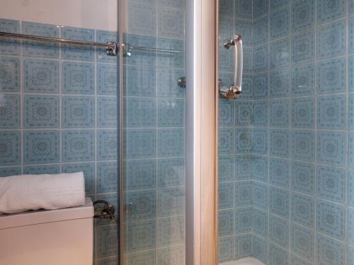 Vannas istaba, Apartment Ramuges 37A by Interhome in Veysonnaz