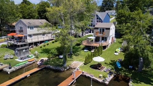 . Waterfront Cottage at Highland Lake with Dock