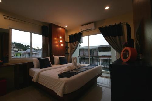 room detail thumbnail 0