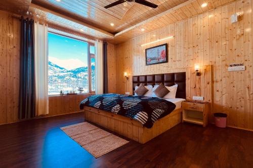 1 queen bed