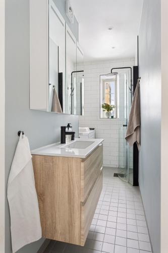 Fürdőszoba, Peaceful Spot in the City Centre - Light and Cozy Apartment in Sagene