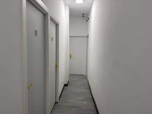 Aliaga Rooms - Estadio Metropolitano 5