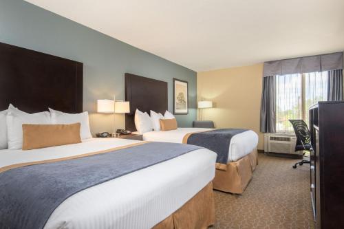 2 queen beds