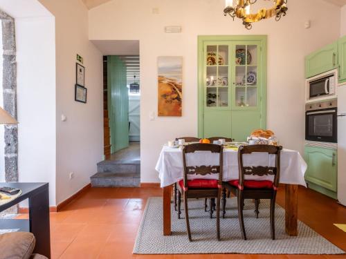 Holiday Home Tradicampo-Casa do Tanque by Interhome in นอร์เดสตินโฮ