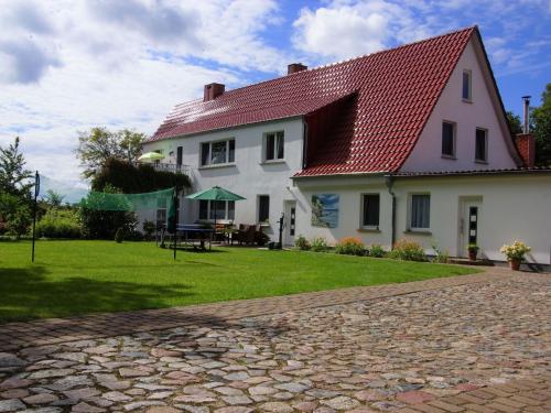 Apartment Schöne Wohnung bei Bergen auf Rügen by Interhome in Thesenvitz, Deutschland