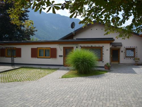 Apartment Geräumige Ferienwohnung mit zwei Schlafzimmern by Interhome