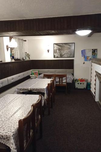 virtuve, Holiday Home mit solarbeheiztem Außenpool und Sauna by Interhome in Dolni Dvur