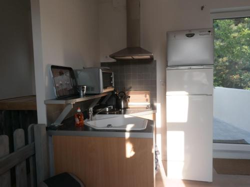 廚房, Apartment Schöne Unterkunft mit Terrasse in der Nähe des Meeres by Interhome (Apartment Schone Unterkunft mit Terrasse in der Nahe des Meeres by Interhome) in 維萊敘爾梅爾