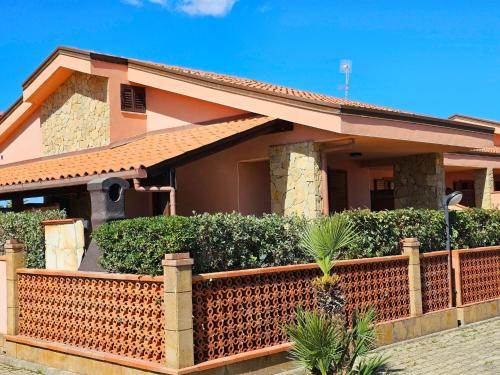 Holiday Home Helle mediterrane Villa mit Veranda und Garten by Interhome