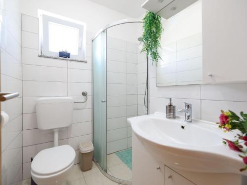 Vannas istaba, Apartment Wohnung Wohnung A2 direkt am Strand by Interhome in Ljubač