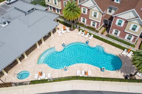 Gorgeous 4 Bedroom Family Friendly Close to Disney 7573 - image 29