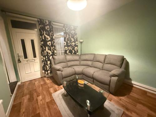 Clay Cross Small two bedrooms house in 克萊克勞斯