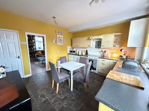 Clay Cross Small two bedrooms house in 克萊克勞斯