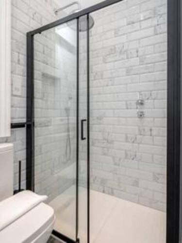 Modern spacious studio in Chelsea by Kings Road - image 4