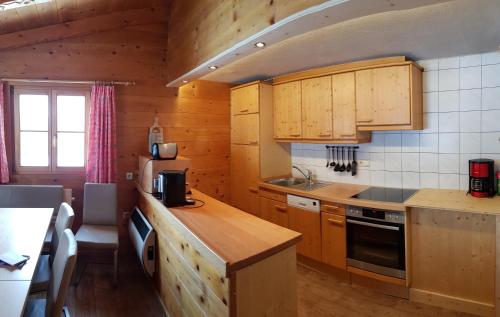 virtuve, Alpenchalet Garfrescha in Garfrescha