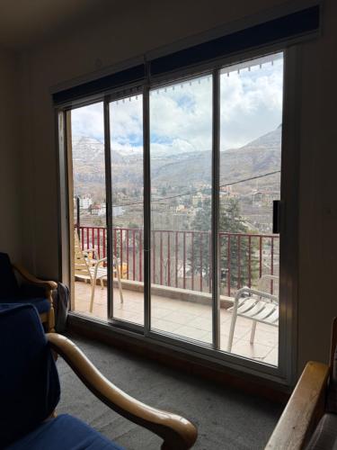 Faraya square chalet in Faraya