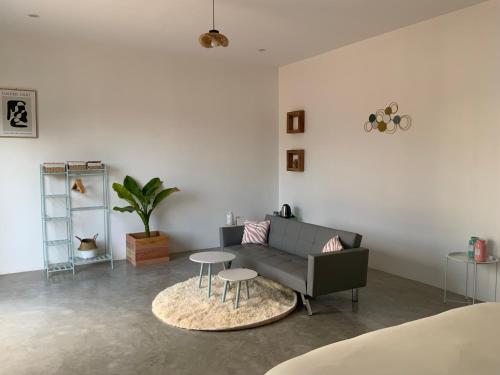 Studio Thakhek-private loft with terasse in South Thakhek