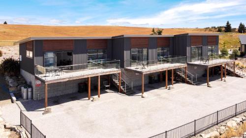 Exterior view of Alpine View Apartment 3 - Tekapo