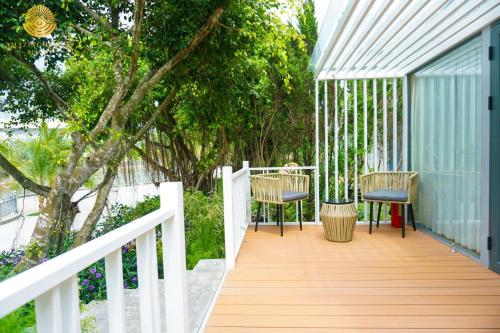 Balcony/terrace, Son Tien - Amazing Island Resort in Long Binh
