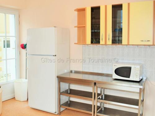 Gîte spacieux de 8 chambres avec jardin, Animaux admis, Wifi, Parking - FR-1-381-646 (Gite spacieux de 8 chambres avec jardin, Animaux admis, Wifi, Parking - FR-1-381-646) in 伊澤爾克勒茲河畔