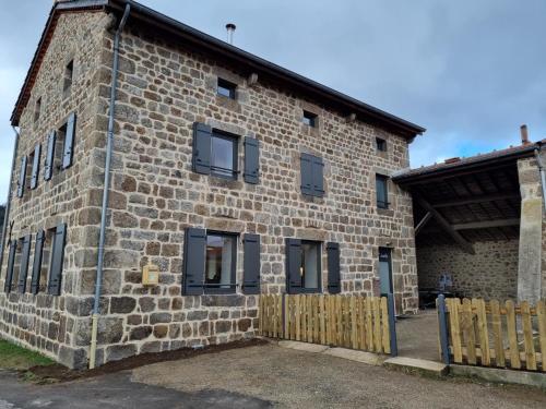 Gîte confortable 10/14 pers avec animaux admis - FR-1-496-383 (Gite confortable 10/14 pers avec animaux admis - FR-1-496-383) in Thelis-la-Combe
