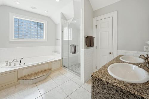 718 Collins Meadow Drive home - image 14