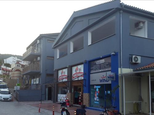 PINEAPPLE Skiathos - image 5