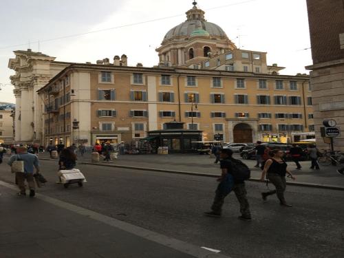 Condotti Apartment - image 4