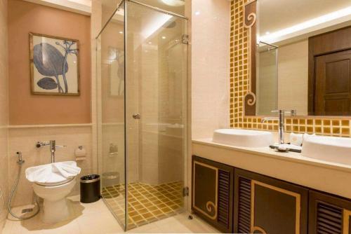 room detail thumbnail 2