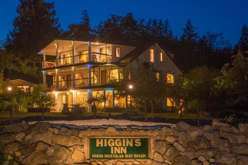 Higgin's Inn - Apartment - Powell River