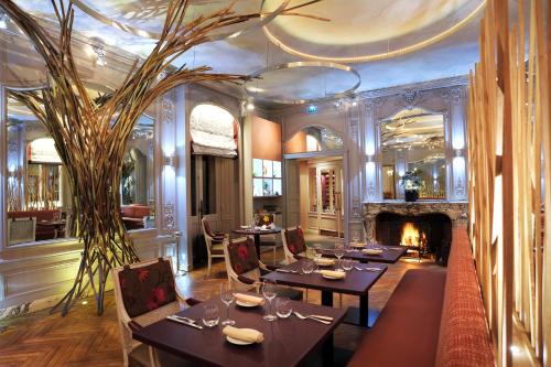 餐廳, Hôtel L'Yeuse - Teritoria (Hotel L'Yeuse - Teritoria) in 沙托貝爾納爾