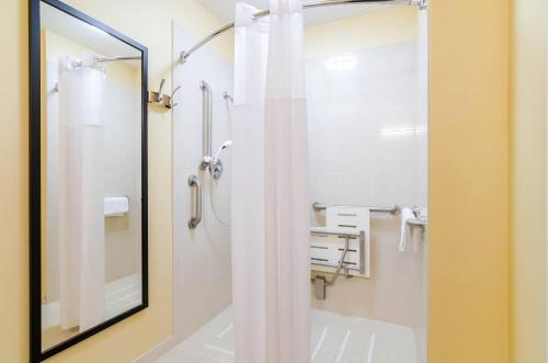 Quality Inn & Conference Center- Nebraska - image 38