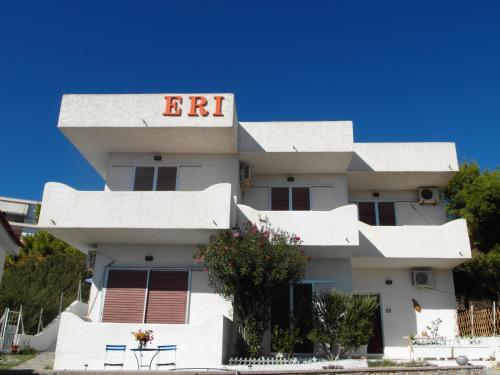  Eri Studios, Pension in Agia Marina