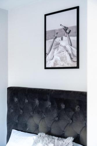 Flat with private garden in Рейгейт
