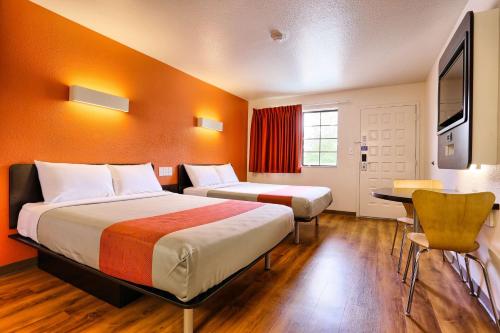 Motel 6-Petaluma CA - image 12