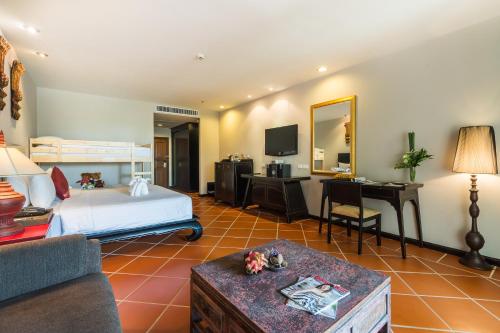 room detail thumbnail 1