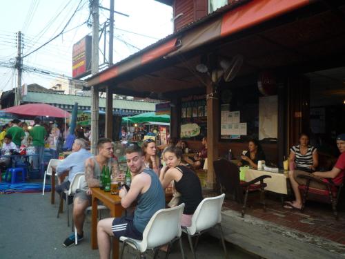 Noom Guesthouse in Lopburi