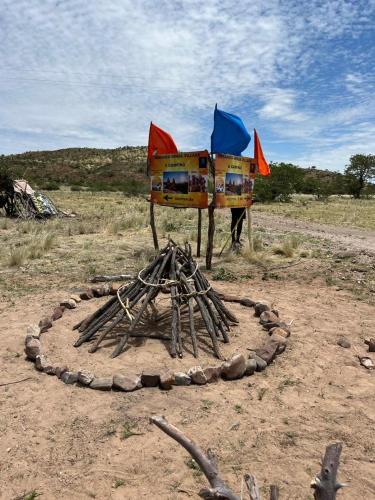 כניסה, Ombango Himba Village and Camping in Kamanjab