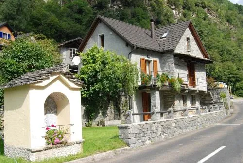 Casa Fontanella in Brione, Schweiz