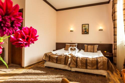 Family Hotel Teteven - image 5