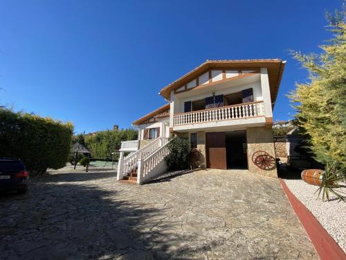 Maravillosa casa con piscina en un pueblo único, Artajona - Navarra (Maravillosa casa con piscina en un pueblo unico, Artajona - Navarra) in Mendigorría