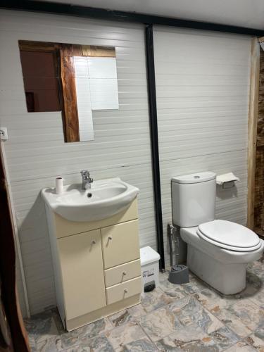 Cabaña rural con piscina privada (Cabana rural con piscina privada) in Paraje La Matanza
