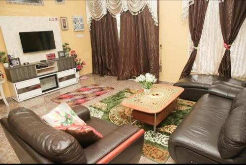 Airport KBR Inn & Homestay Free Shuttle in Pengkalan Chepa