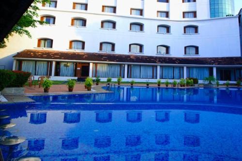 Swimming pool, KTDC Mascot Hotel in Thiruvananthapuram