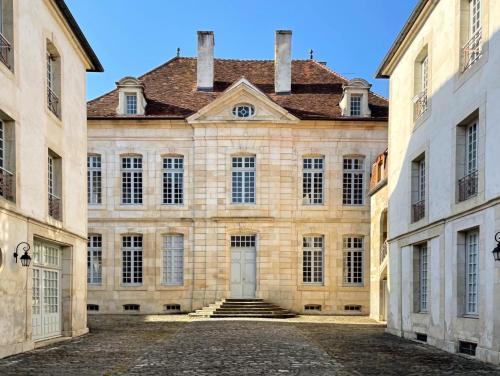 . Hôtel Particulier, Maison Jazey.