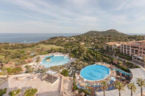 Rez de jardin CAP ESTEREL rénové et climatisé