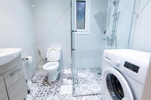 HeKo Modern Apartament | Heart of Athens - image 2