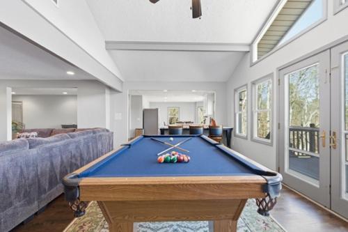 The Goldeneye Getaway with Dock! - image 9