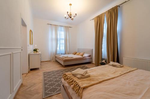 2 bedrooms, 4 beds