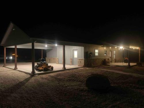 Lone Oak Place with Horse Stalls